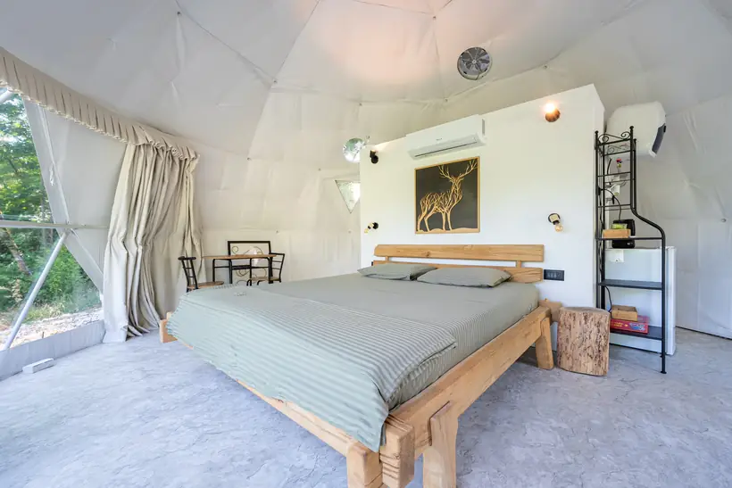 Geodesic glamping dome with private jacuzzi at Zen Relaxing Village